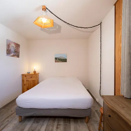 Apartment Echo Des Marmottes - Au Pied Des Pistes - Parking Enchastrayes